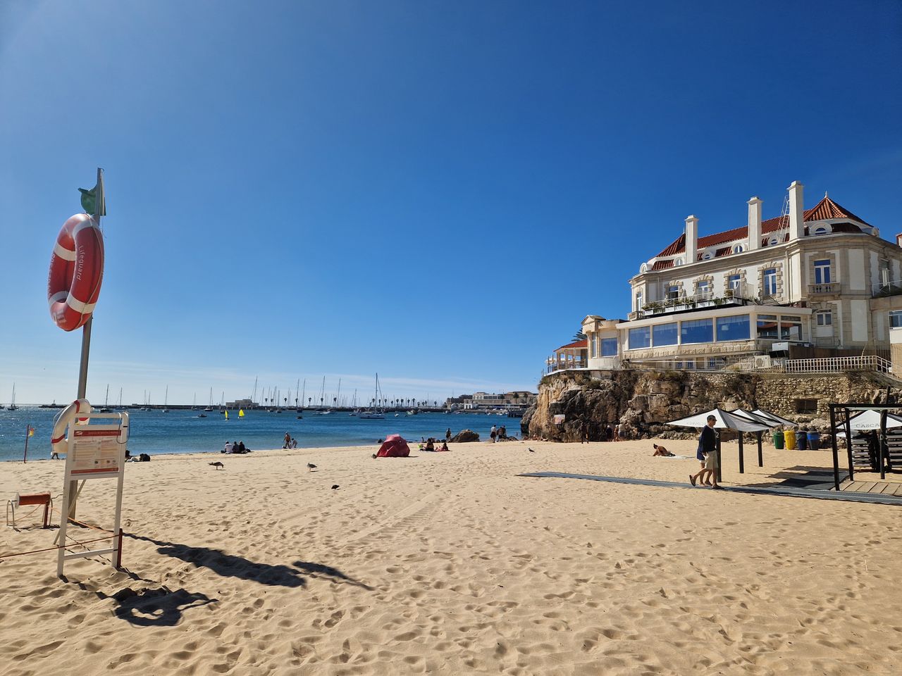 Cascais leży nad Atlantykiem