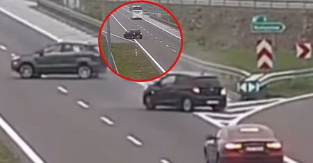 Cofała na ekspresówce, bo przeoczyła zjazd. Spowodowała wypadek