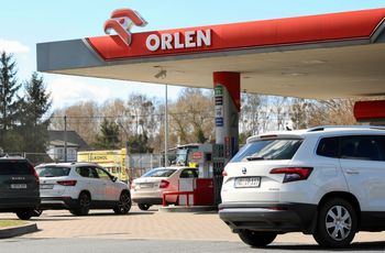 Znów drożej. Oto ile zapłacimy na stacjach we wtorek