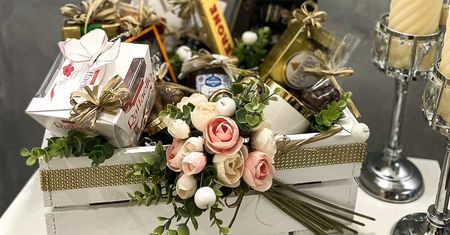 Nie masz pomysłu na prezent? Oferujemy personalizowane zestawy prezentowe oraz grawerowane produkty