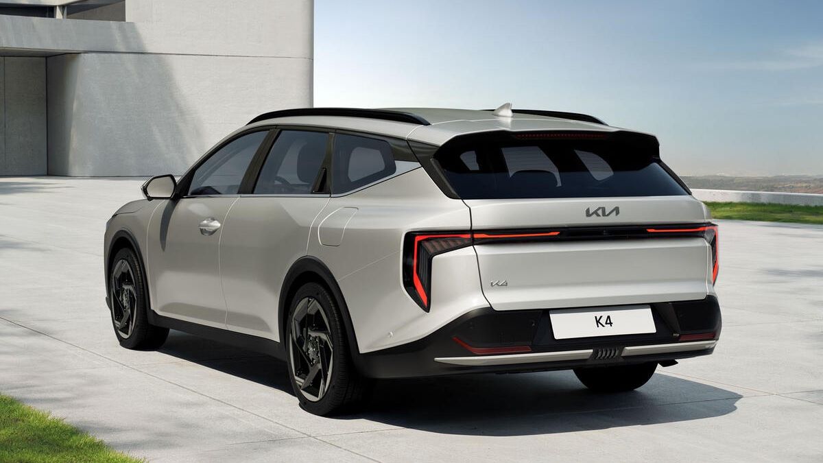 Kia K4 Sportswagon
