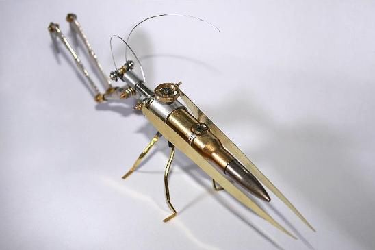 Steampunkowe insekty zrobione z... naboi! 4