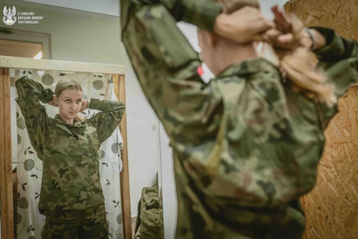 Wakacje z WOT Dziewczyna