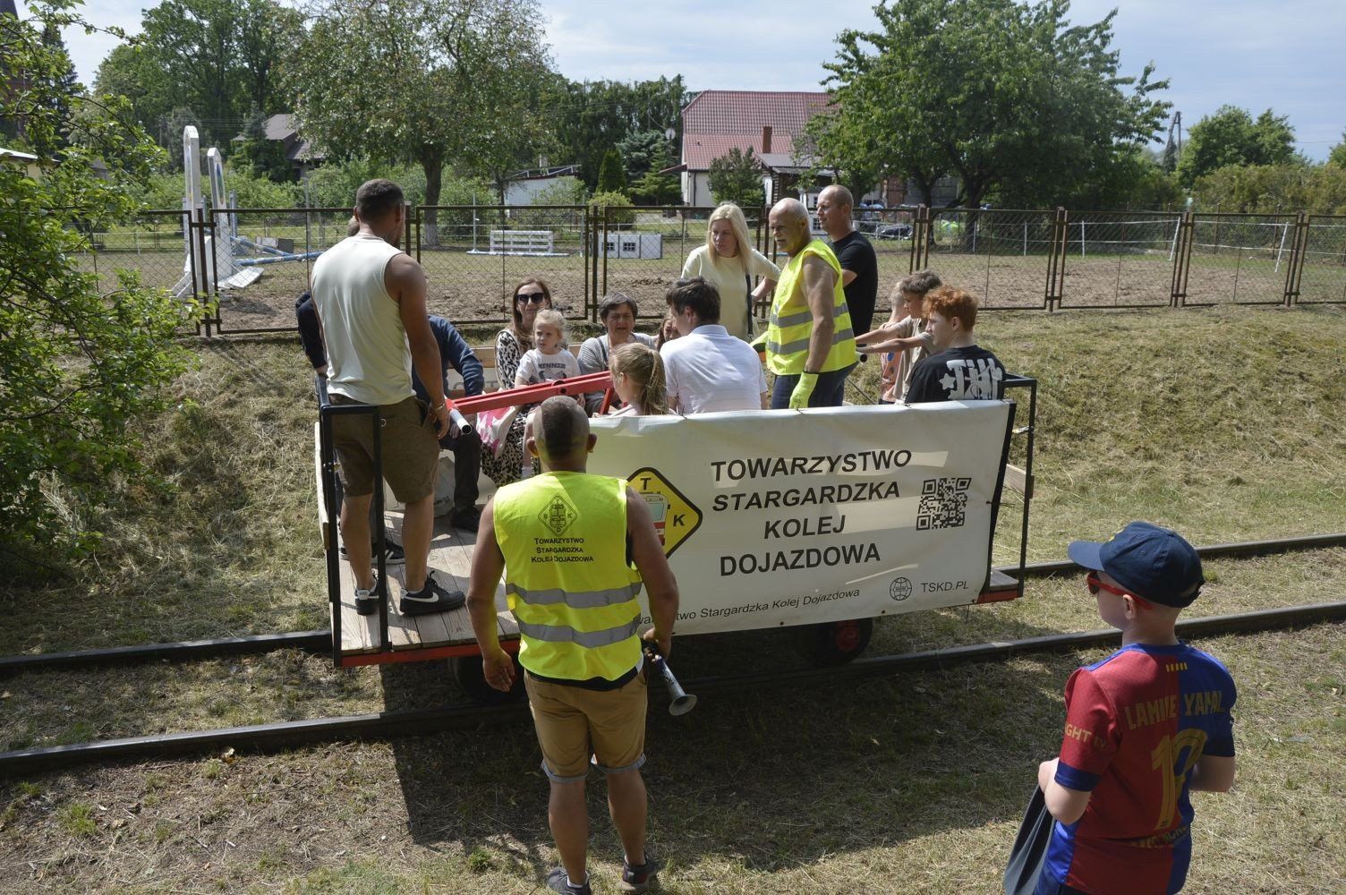 Symboliczne pożegnanie z koleją w Marianowie.
