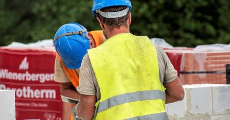 Ukraińcy wyjechali, ale już wracają. Jeszcze w tym roku może być ich więcej niż przed pandemią