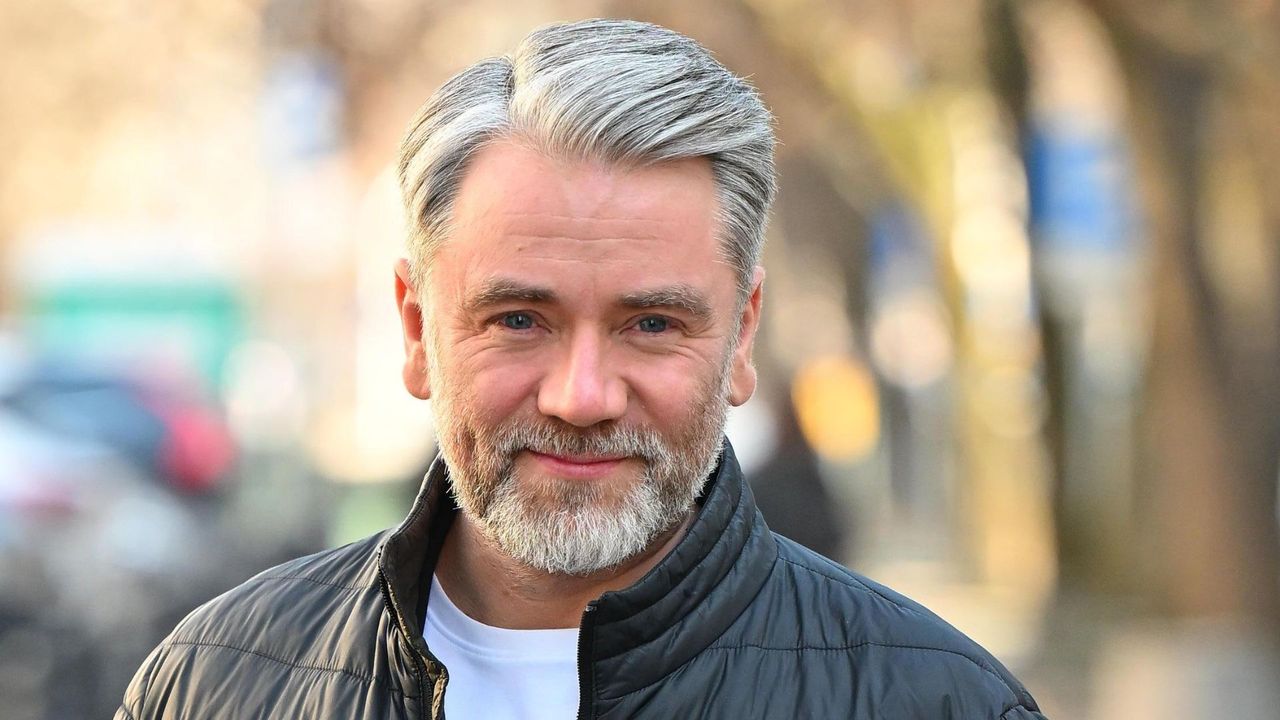 Cała prawda o Kubie Badachu. Taki jest w rzeczywistości dla uczestników "The Voice"