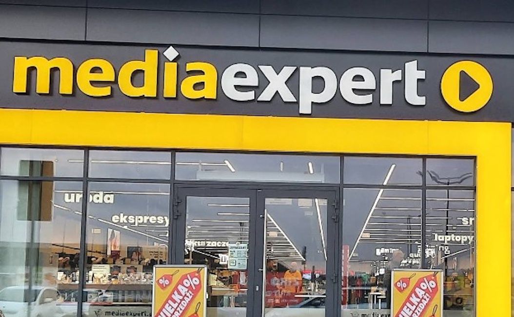 Kosztuje 369,99 zł w Media Expert. Przyda się podczas podróży samochodem