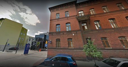 Nie żyje 25-letni policjant. Postrzelił się w głowę na komendzie