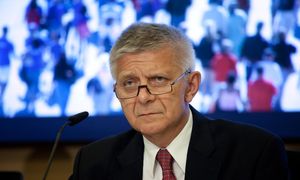 Belka: Tylko potężny kryzys przekona Polaków do euro