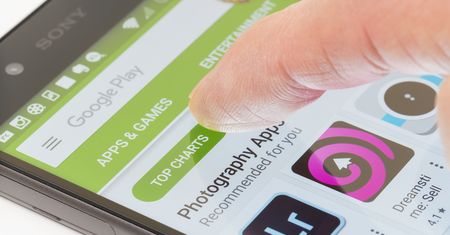 Google Sklep Play i szkodliwe aplikacje. Tym razem trafiły na ponad 1,7 mln urządzeń