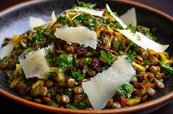 Napakowana białkiem, a dodatkowo pyszna. Przygotuj od razu wielką porcję