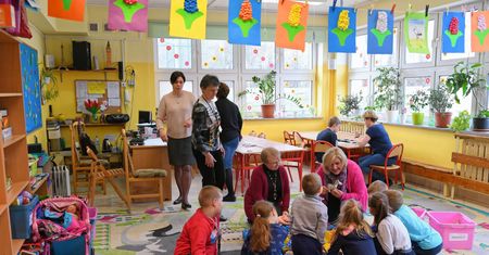 Koronawirus w Warszawie. Zakażony pracownik przedszkola, placówkę zamknięto