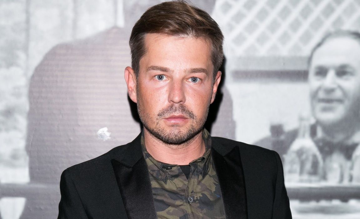 Tomasz Schmidt musiał zamknąć swoje salony fryzjerskie