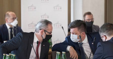 Szczepionka na COVID. Michał Dworczyk rozwiewa wątpliwości