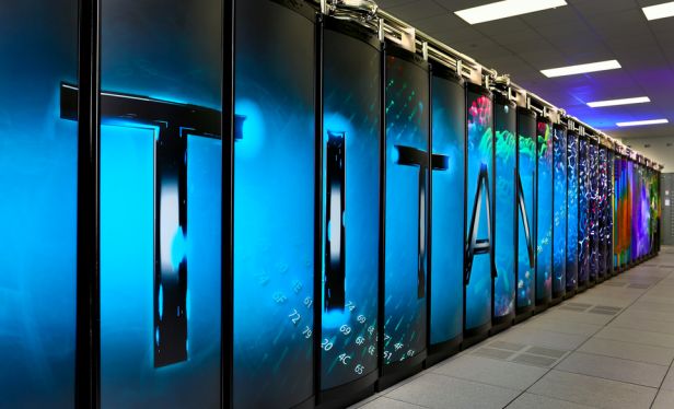 Titan - najszybszy superkomputer na świecie zawdzięczamy grom komputerowym 1