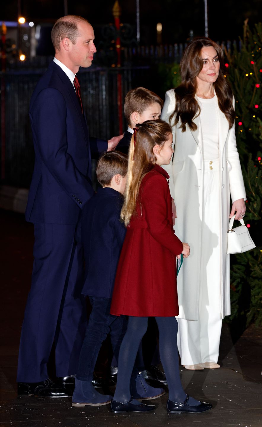 Kate Middleton i książę William z dziećmi