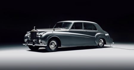 Lunaz oferuje zabytkowe rolls-royce'y z napędem elektrycznym. Są znacznie droższe niż obecnie oferowane modele