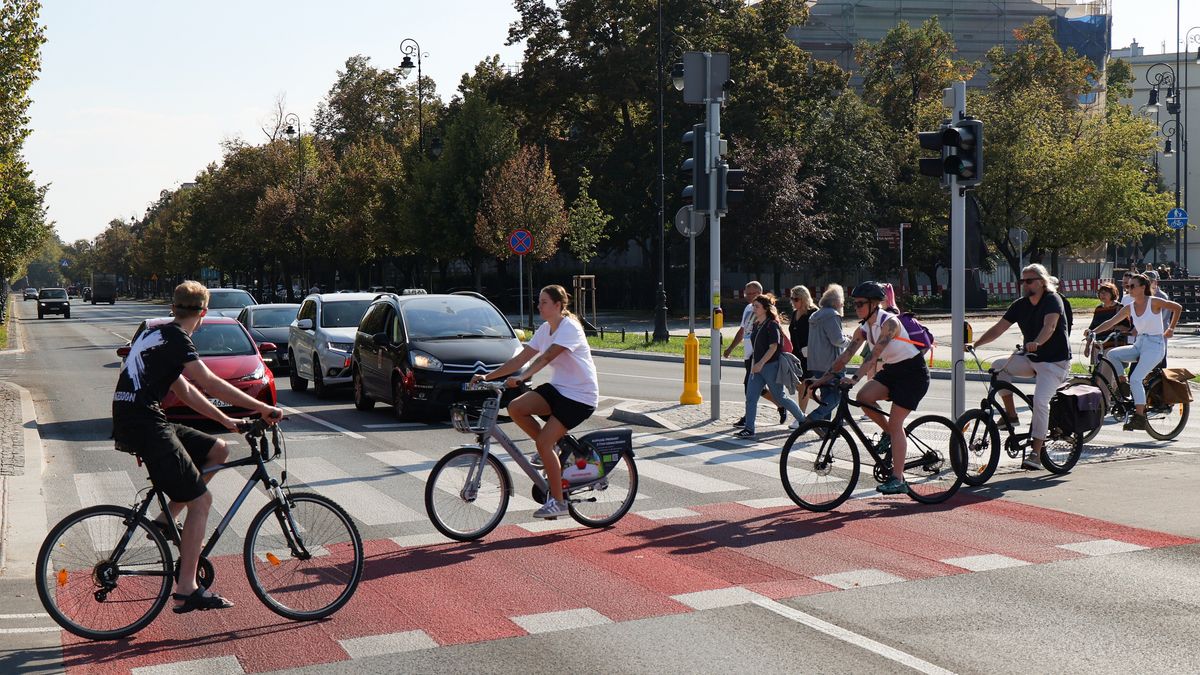 Pawe� Supernak
ekologia, Europejski Dzie� bez Samochodu, miasto, przejazd, rower, rowerzysta