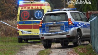 Chrzęsne: Tragedia na posesji. Zwłoki kobiety w szambie. Obok stało 7-letnie dziecko