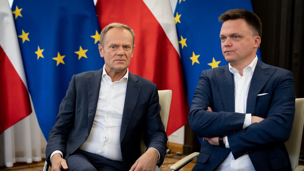 Donald Tusk, Szymon Holownia during a meeting at which Polish opposition parties signed the agreement on Civic Election Control, at the Senate (upper house of the parliament) in Warsaw, Poland on June 3, 2022 (Photo by Mateusz Wlodarczyk/NurPhoto via Getty Images)