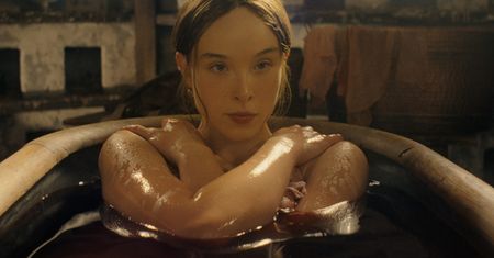 Uwaga na nowy przebój Netfliksa. "Przepełniony seksem i przemocą"
