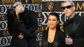 Kourtney Kardashian i Travis Barker MIGDALĄ SIĘ na rozdaniu nagród Emmy. To pierwszy event celebrytki od porodu (ZDJĘCIA)