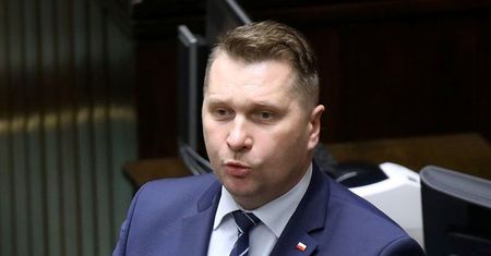Kiedy uczniowie wrócą do szkół? MEN podaje datę