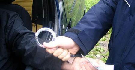 Usiłował przekupić policję. Jego wytłumaczenie szokuje