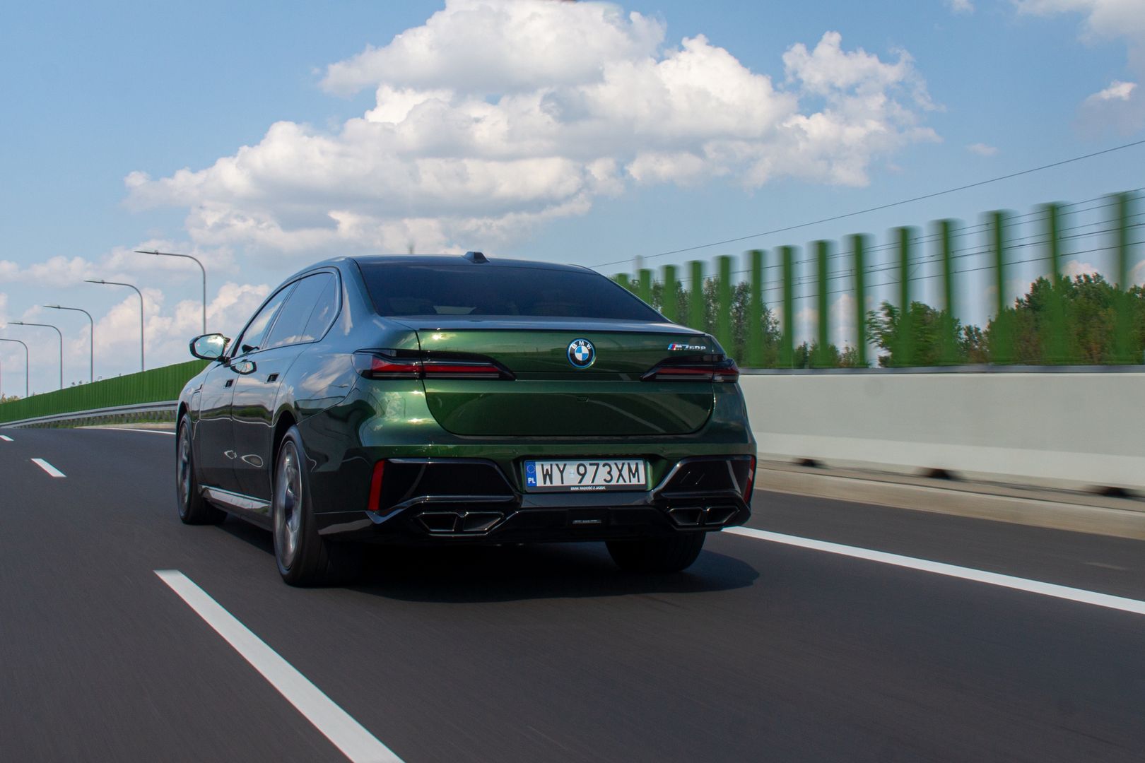 BMW M760e xDrive