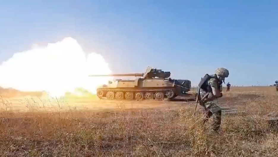 Armata T-12 Rapira na podwoziu MT-LB