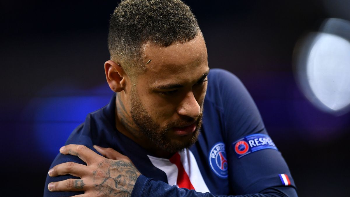 PARIS, FRANCE - MARCH 11: Neymar Jr of Paris Saint-Germain looks on during the UEFA Champions League round of 16 second leg match between Paris Saint-Germain and Borussia Dortmund at Parc des Princes on March 11, 2020 in Paris, France. The match is played behind closed doors as a precaution against the spread of COVID-19 (Coronavirus).  (Photo by Aurelien Meunier - PSG/PSG via Getty Images)