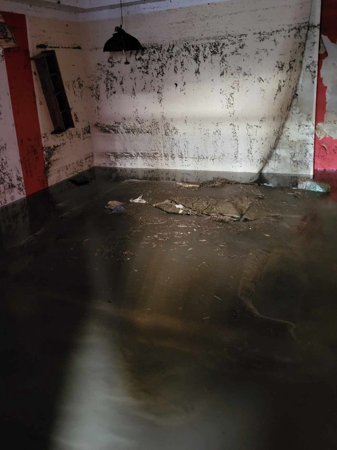 Restauracja Cherry Pepperoni po powodzi