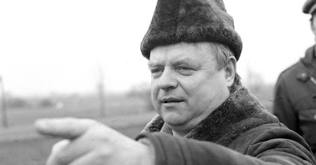 Rocznica urodzin Stanisława Barei. Jak dużo wiesz o królu polskiej komedii?