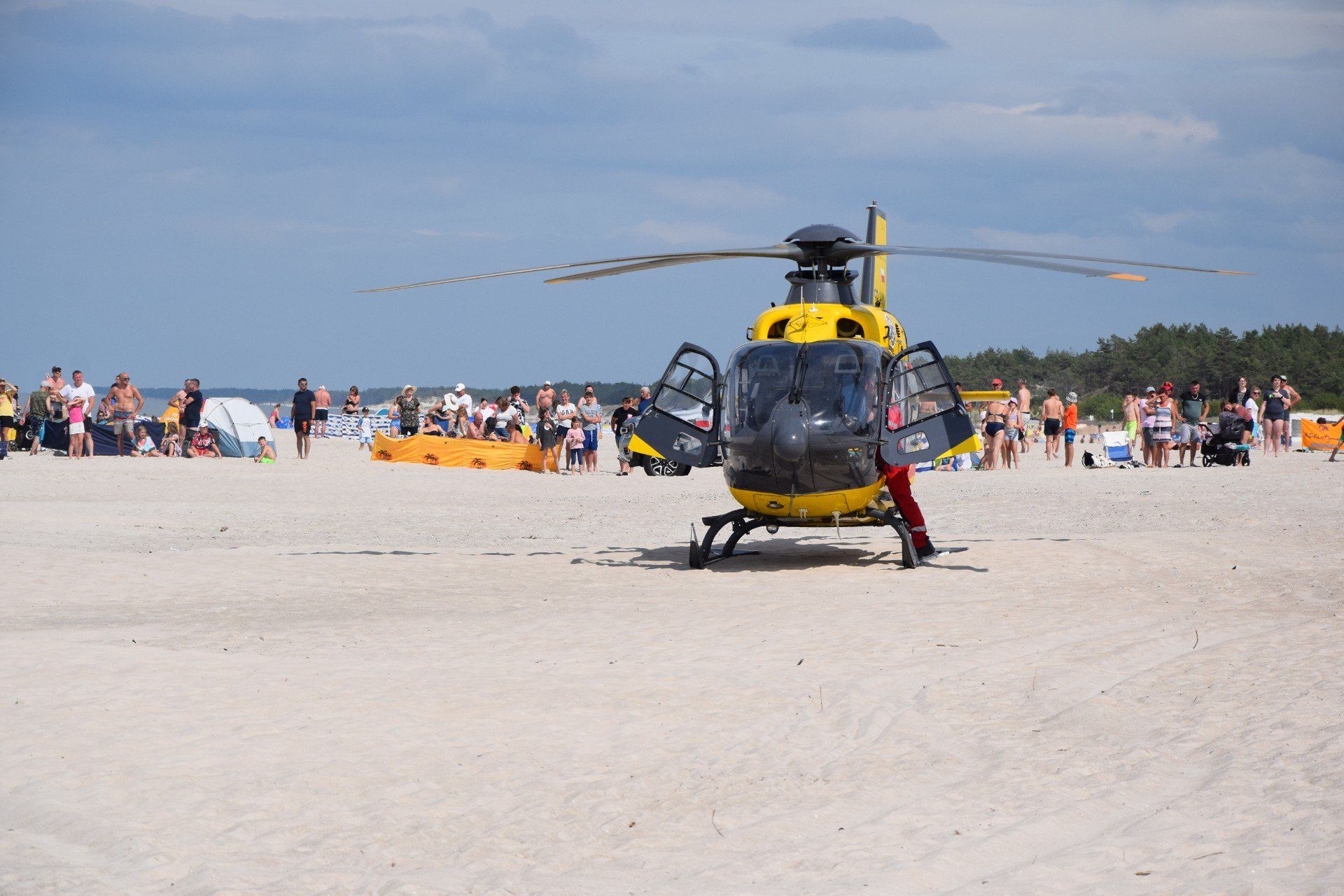 Dziewczynka straciła przytomność na plaży w Łebie