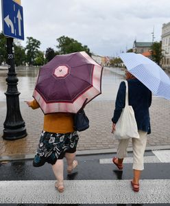 Pogoda. IMGW ostrzega. Nadchodzi intensywny deszcz