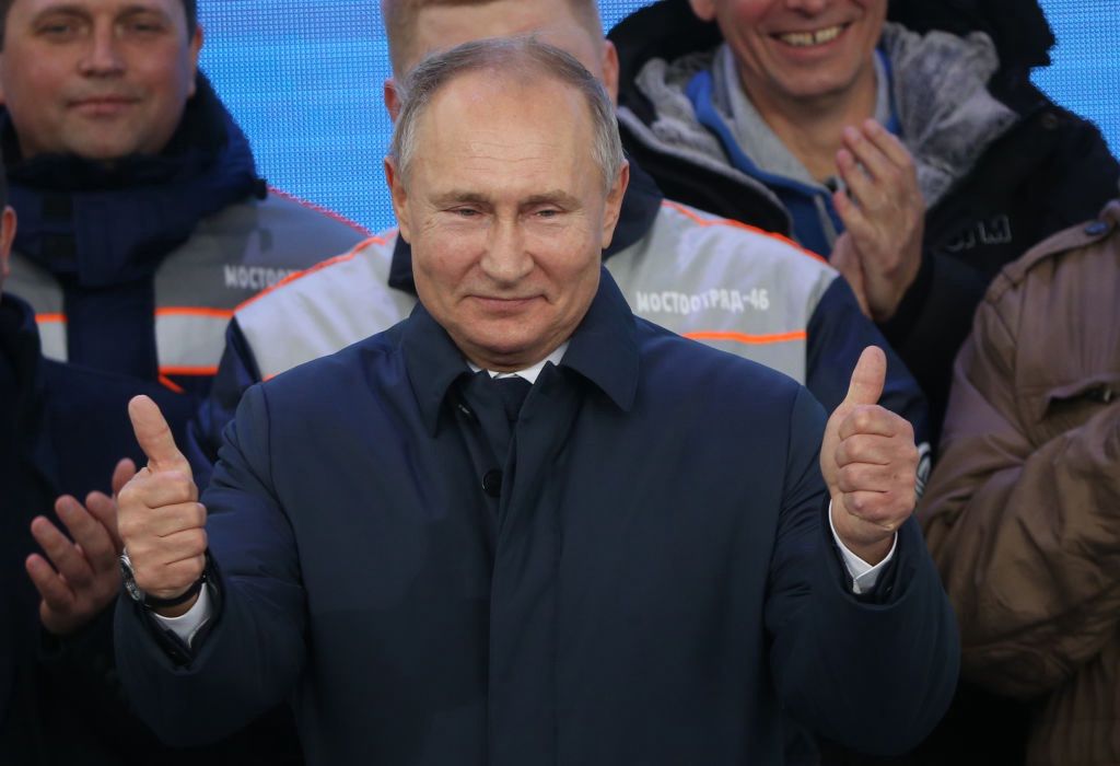 Oni gratulowali Putinowi z okazji Dnia Rosji. Jest "lista hańby"