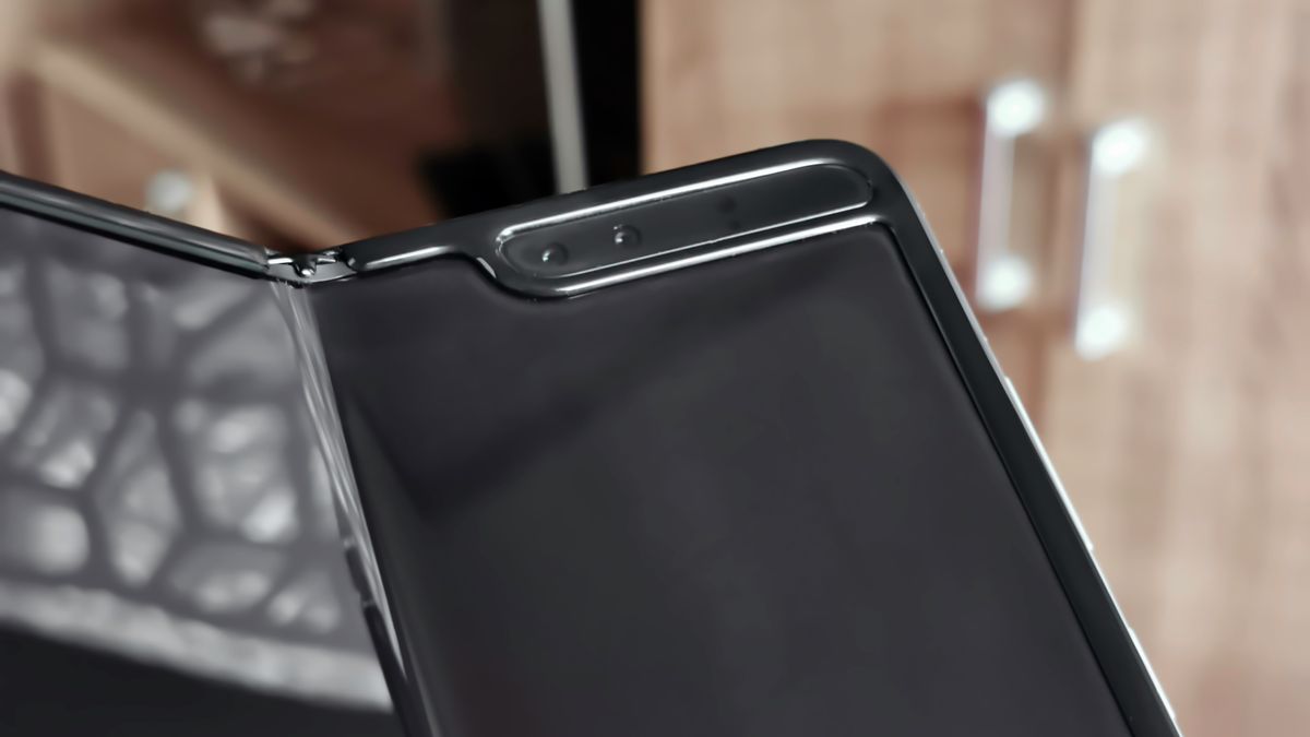 Jak wygląda składany ekran Samsunga Galaxy Fold po 10 dniach? 1