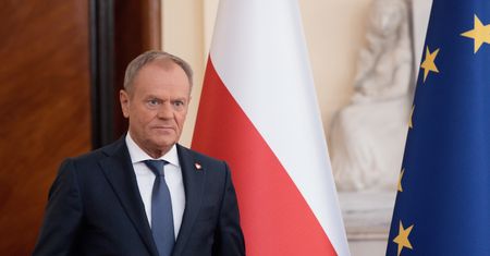 Polacy ocenili rządy Tuska. Ekspert mówi o pewnym ostrzeżeniu