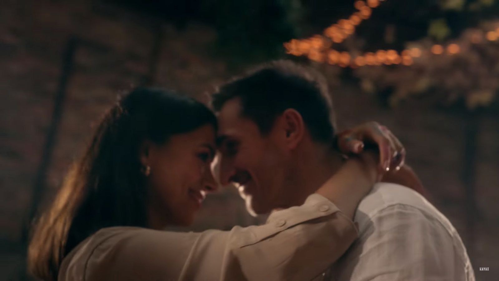 Paulina Krupińska i Sebastian Karpiel-Bułecka w teledysku