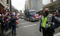 Kanada. Stan wyjątkowy w stolicy