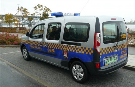 Cofnięte uprawnienia? Dla niektórych kierujących to żaden powód, by nie wsiadać za kierownicę samochodu.