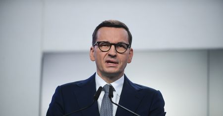 Premier: przedłużamy zerowy VAT na żywność