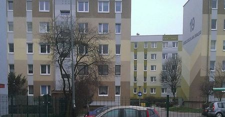 Ocieplali blok. Zrobili dziurę w ścianie