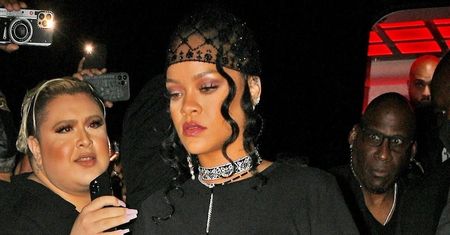 Drapieżna Rihanna na MET Gali. Odsłoniła pośladki