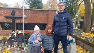 Ostatnie przygotowania do Wszystkich Świętych na cmentarzu przy ulicy Limanowskiego w Radomiu. Tłumnie już w sobotę, 31 października