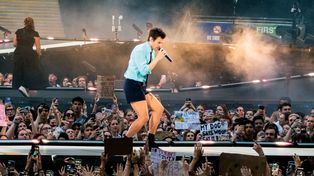 Harry Styles przestraszył fanów. Niespodziewanie upadł na scenie