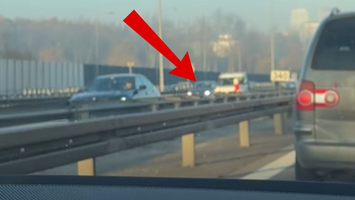 Nagrali toyotę na A4.