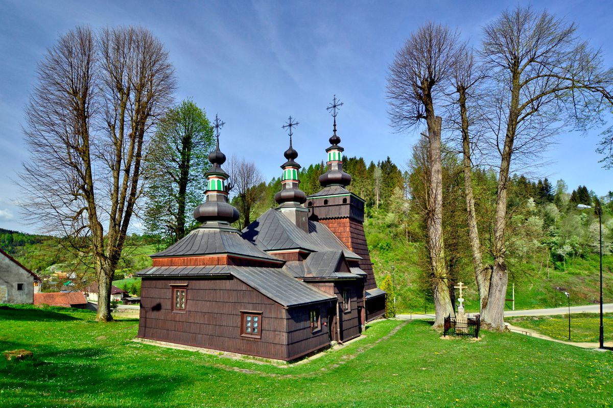 Cerkiew pw. św. Jakuba Młodszego Apostoła w Powroźniku to jeden z najcenniejszych zabytków gminy Muszyna