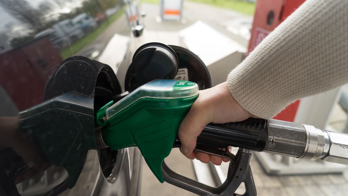 Holendrzy płacą za benzynę już ponad 2 euro za litr. 
