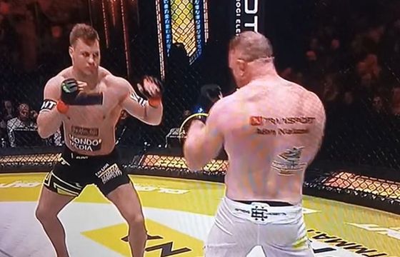 Transmisje z Clout MMA pod lupą UOKiK. Skargi także ws. reklamacji